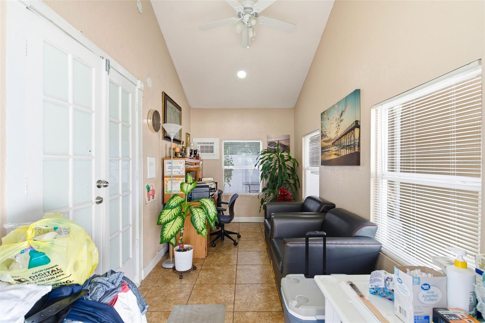 Image 32 of 59 For 4914 Holiday Drive