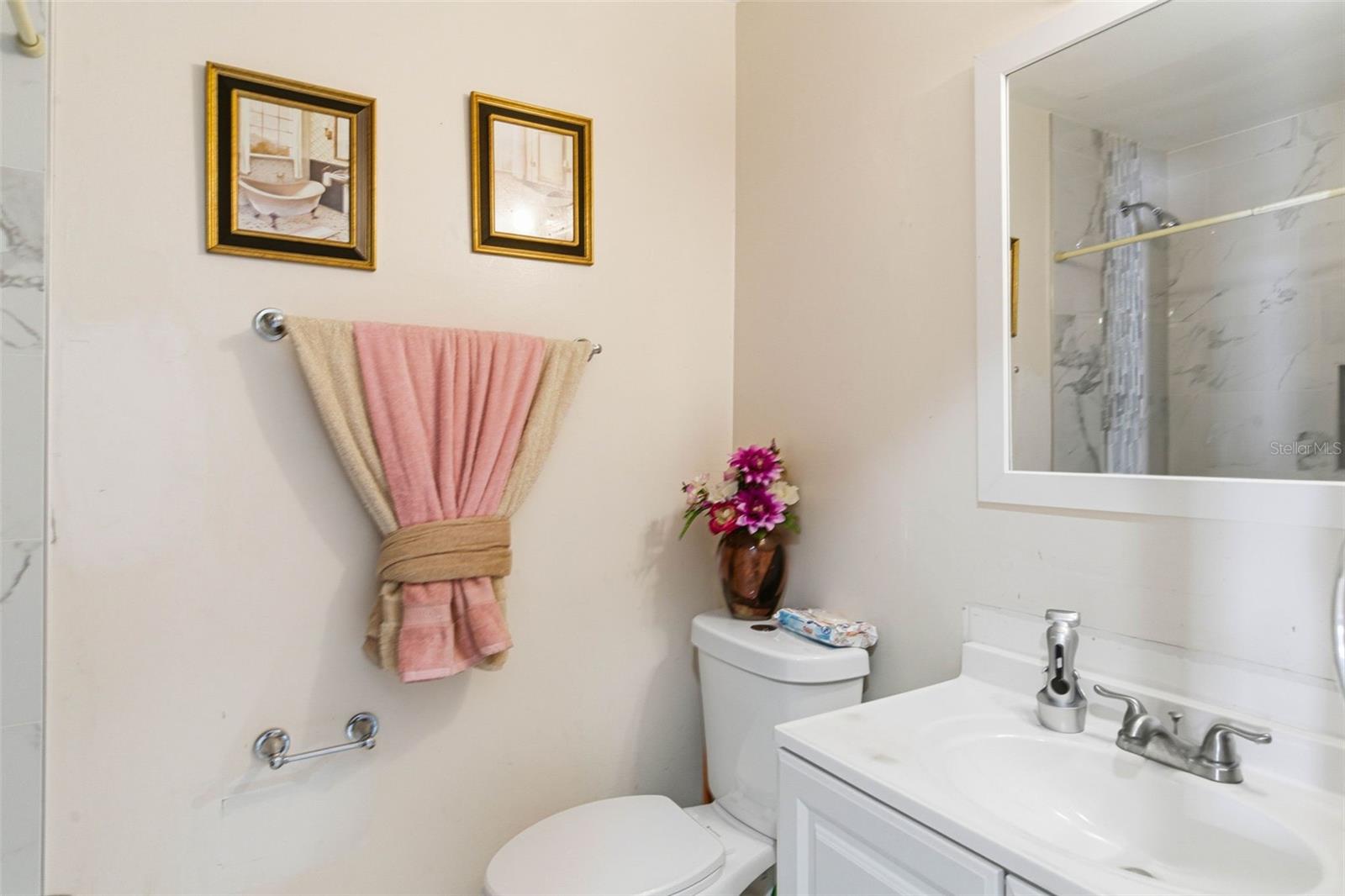 Image 34 of 59 For 4914 Holiday Drive