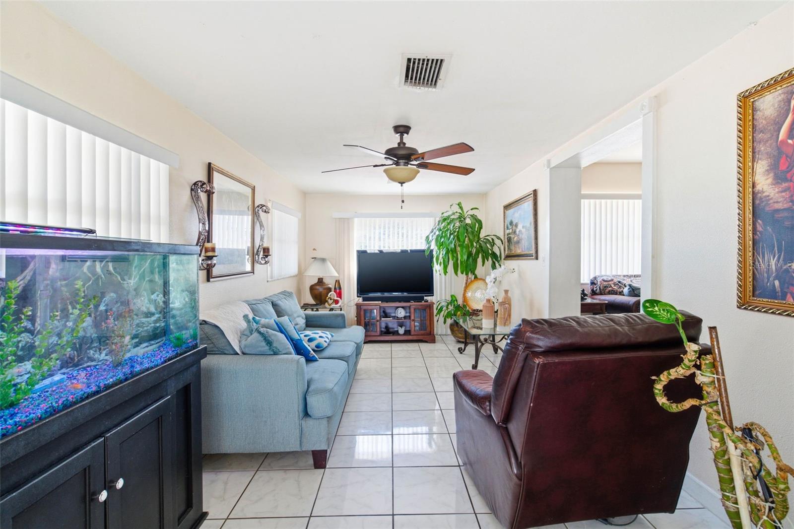 Image 35 of 59 For 4914 Holiday Drive