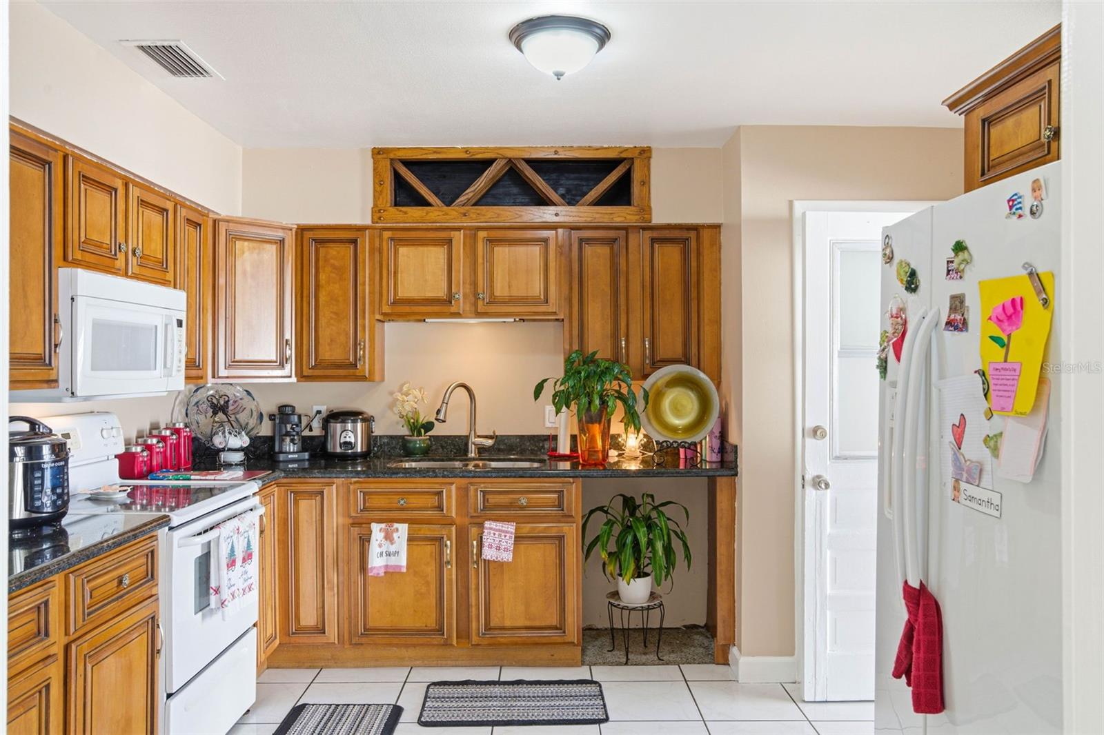 Image 40 of 59 For 4914 Holiday Drive