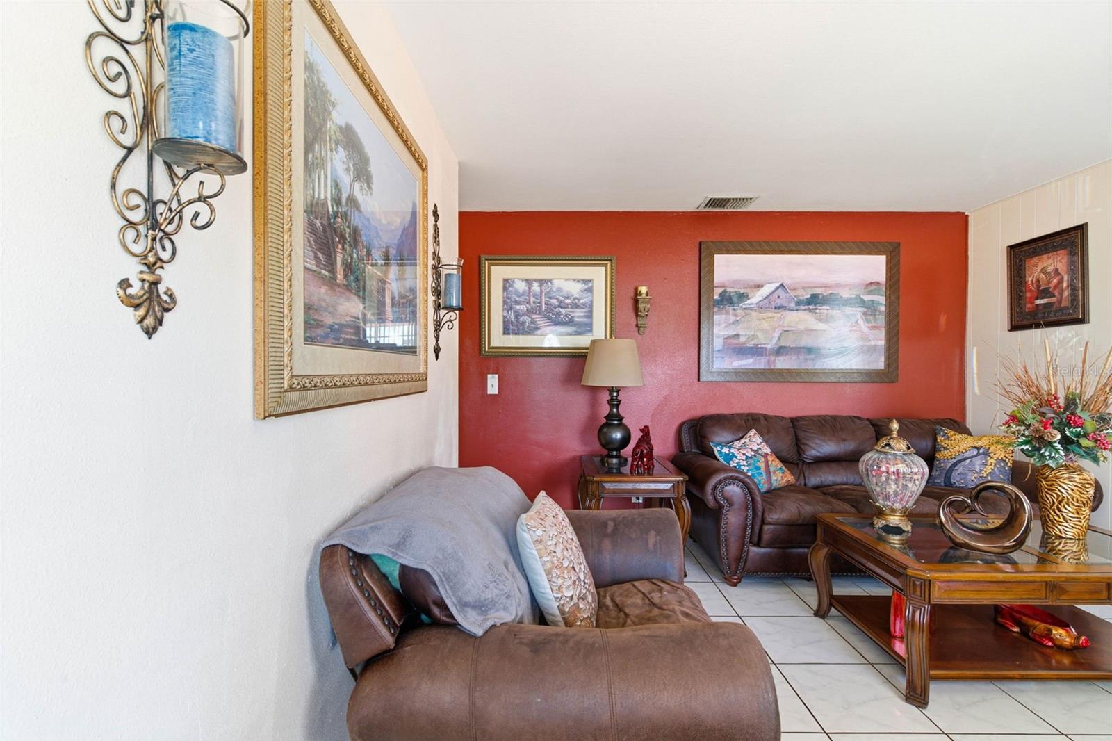 Image 45 of 59 For 4914 Holiday Drive