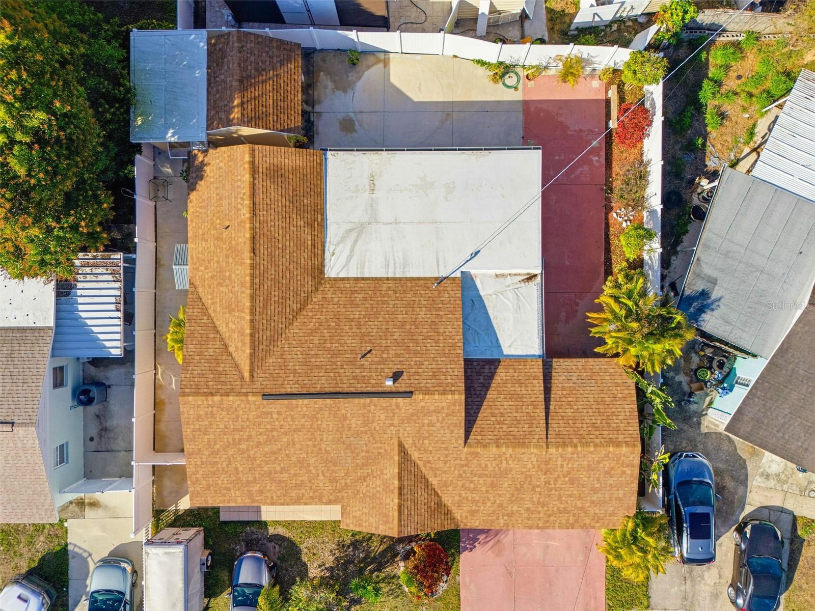 Image 5 of 59 For 4914 Holiday Drive