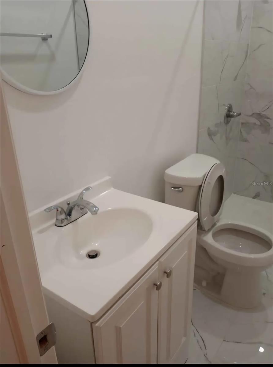 Image 53 of 59 For 4914 Holiday Drive