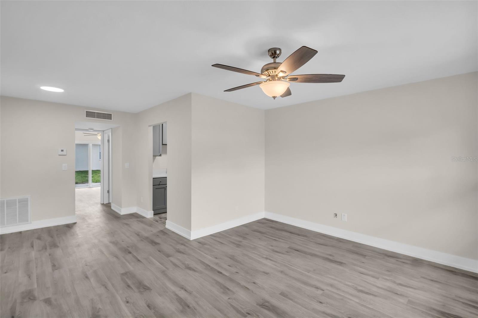 Image 2 of 22 For 24862 Us Highway 19 N 1105