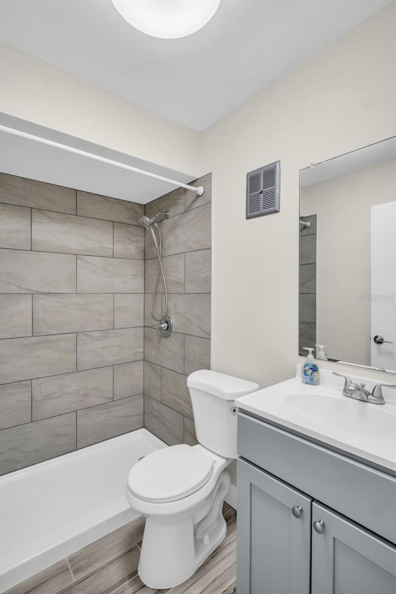 Image 7 of 22 For 24862 Us Highway 19 N 1105