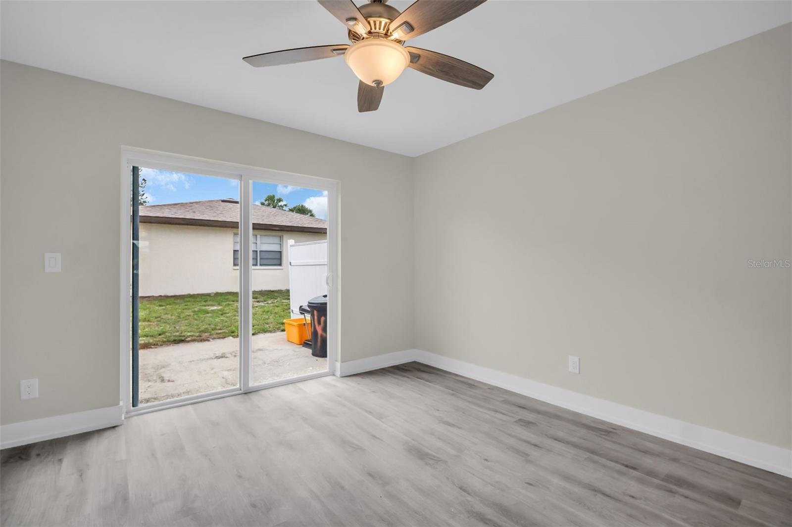 Image 8 of 22 For 24862 Us Highway 19 N 1105