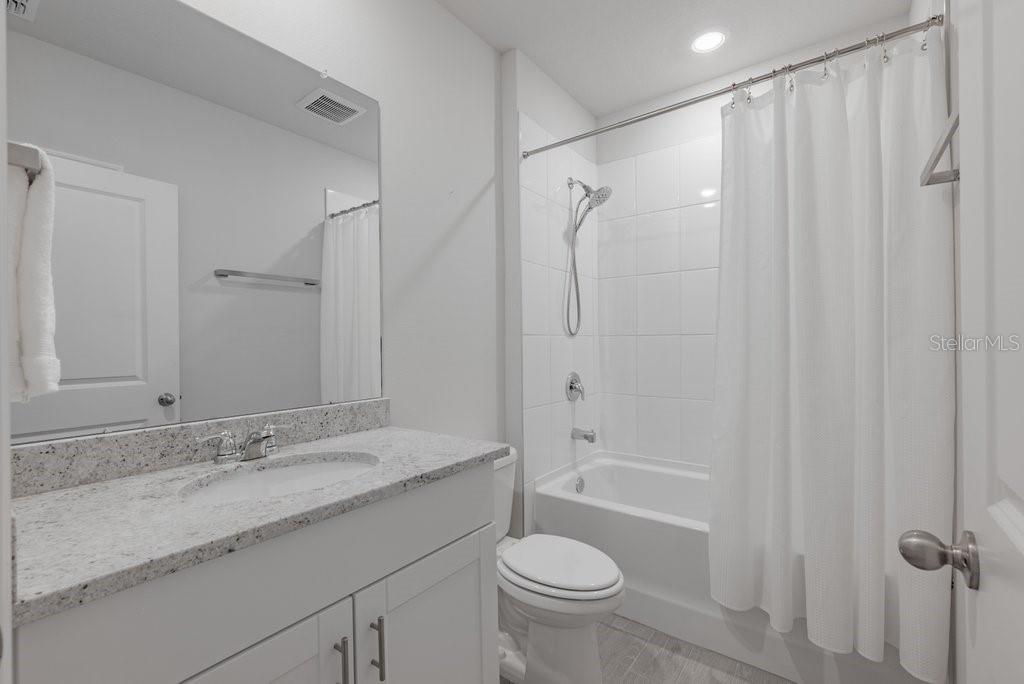 Image 23 of 32 For 7041 Feather River Place