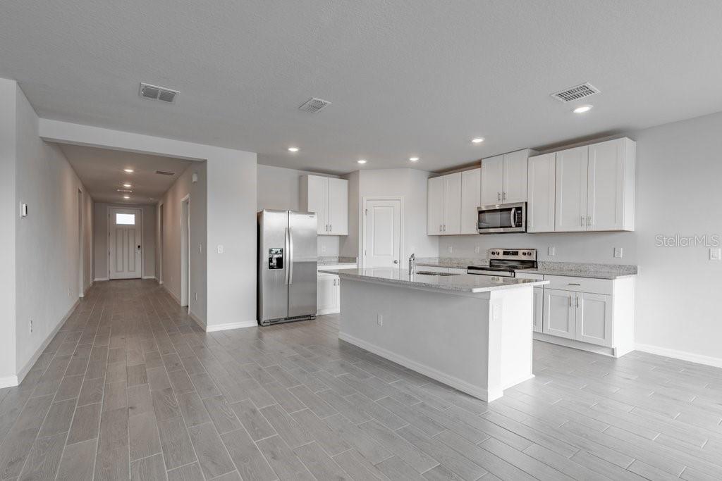 Image 9 of 32 For 7041 Feather River Place