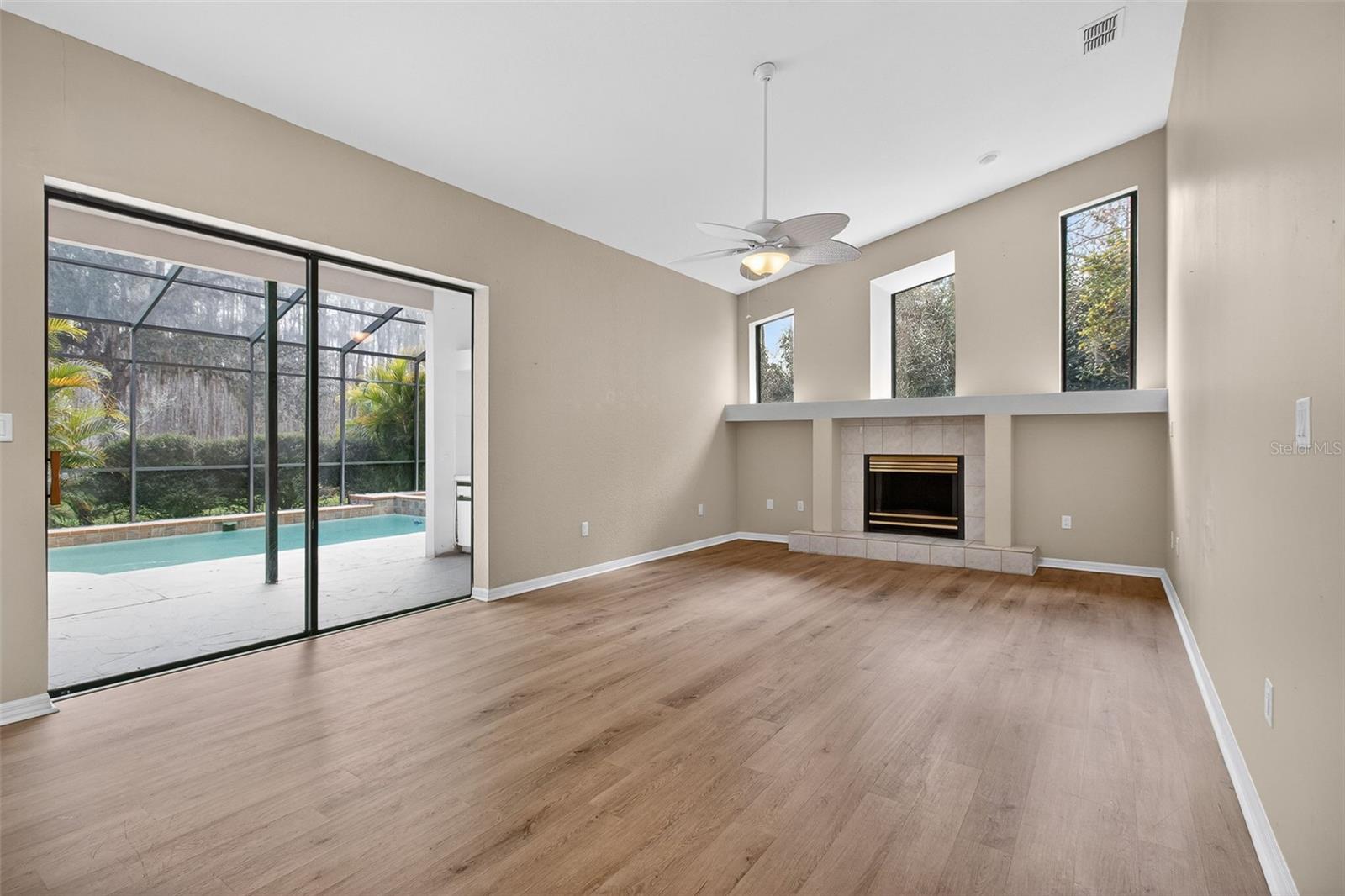 Image 43 of 56 For 5237 Las Flores Viaduct