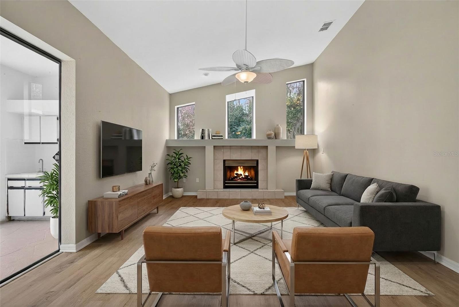 Image 7 of 56 For 5237 Las Flores Viaduct