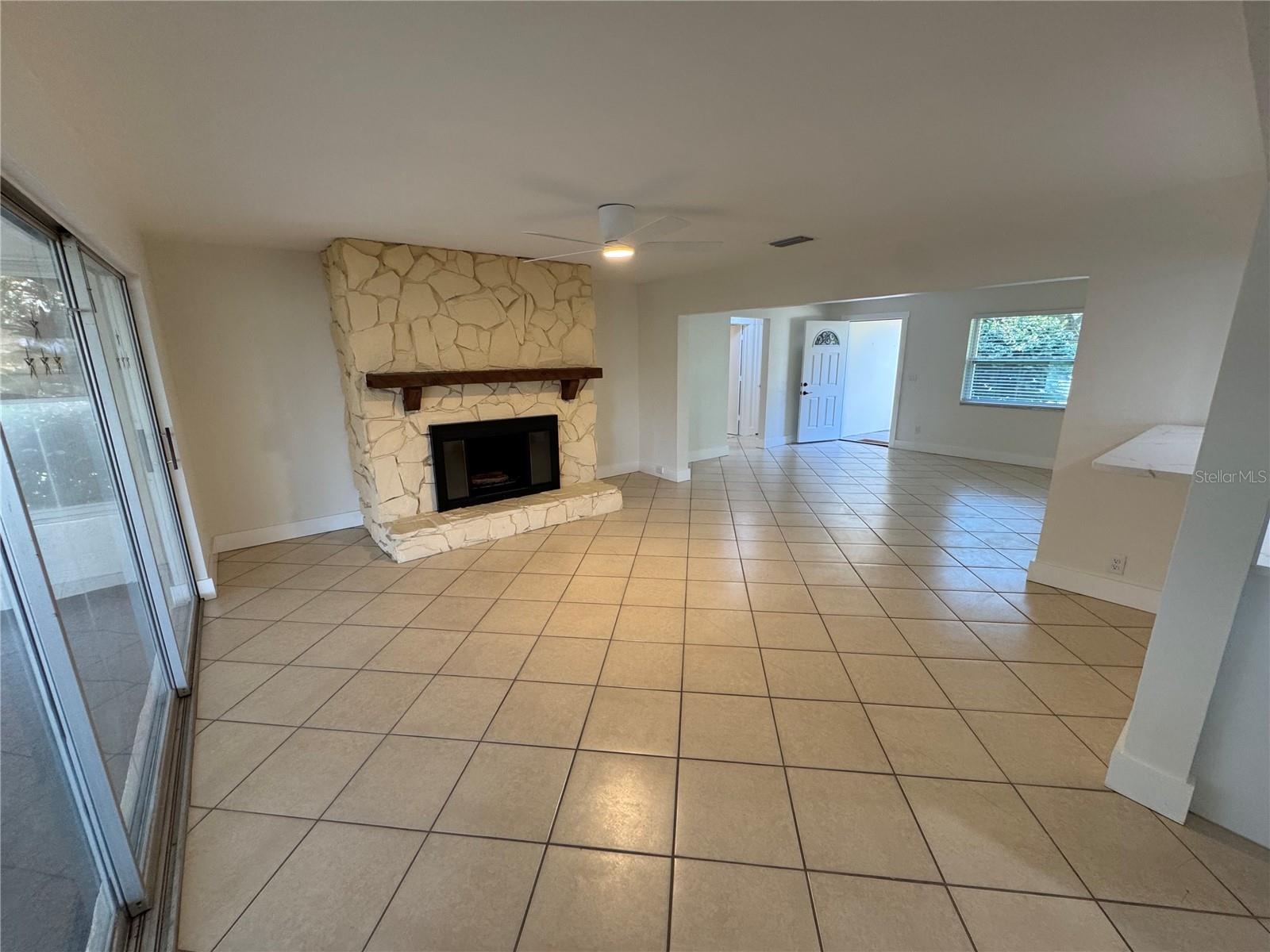 Image 7 of 17 For 509 Park Drive