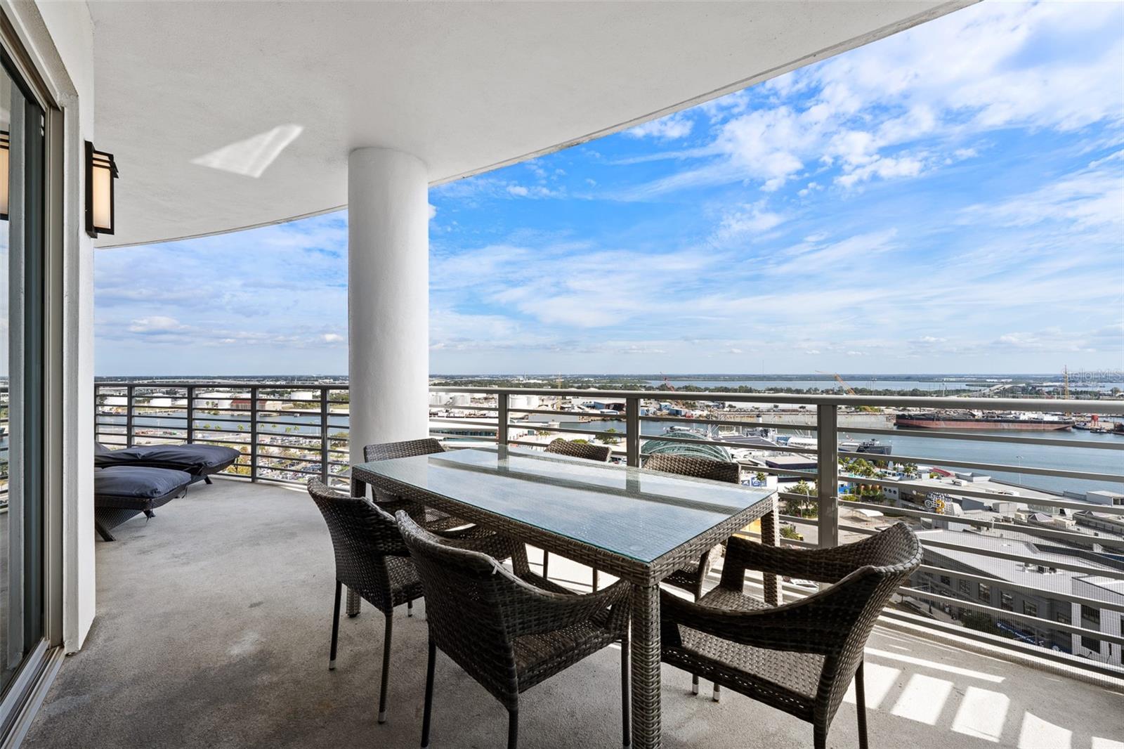 Image 14 of 56 For 1209 Cumberland Avenue 1705