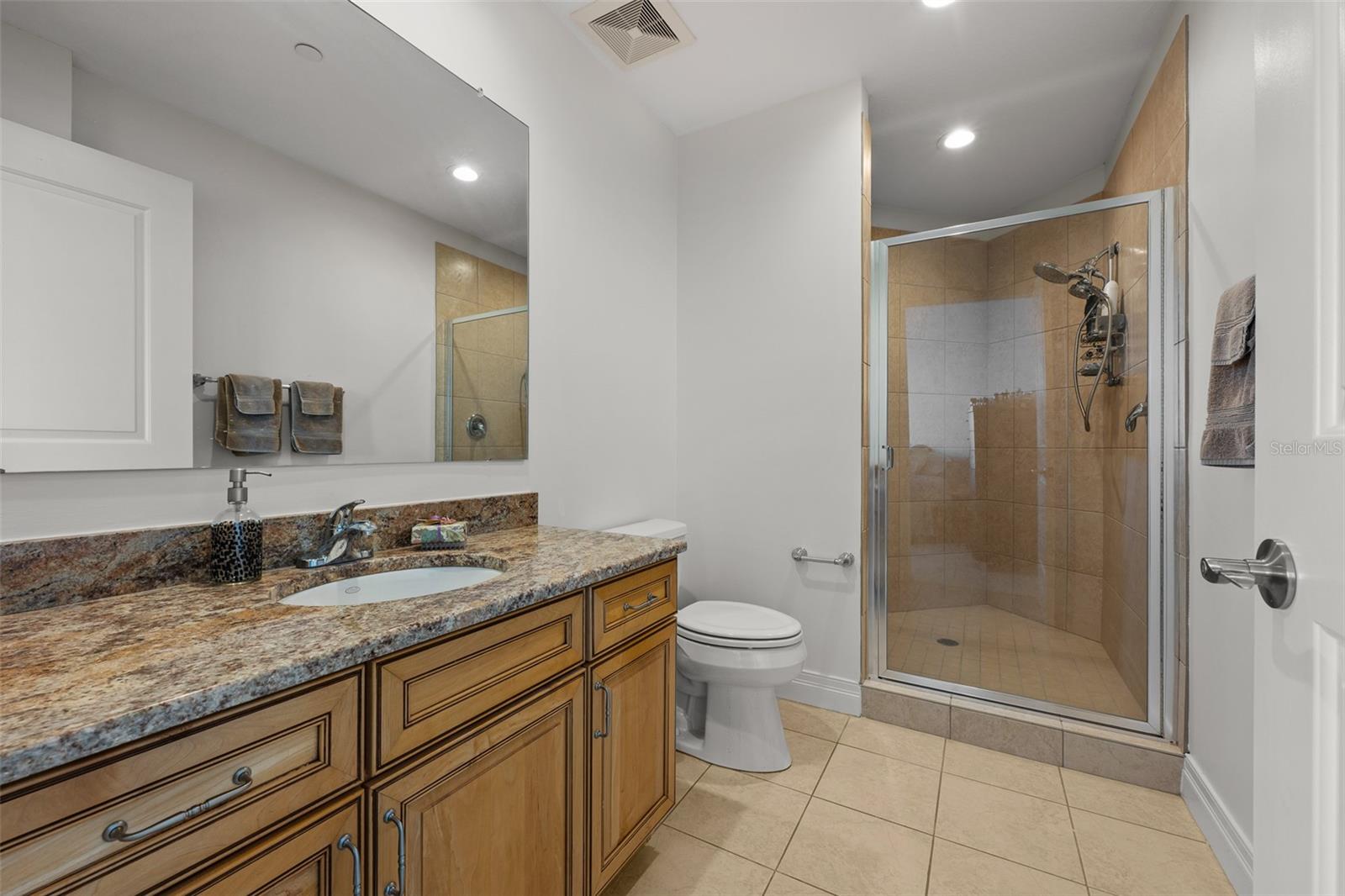 Image 25 of 56 For 1209 Cumberland Avenue 1705