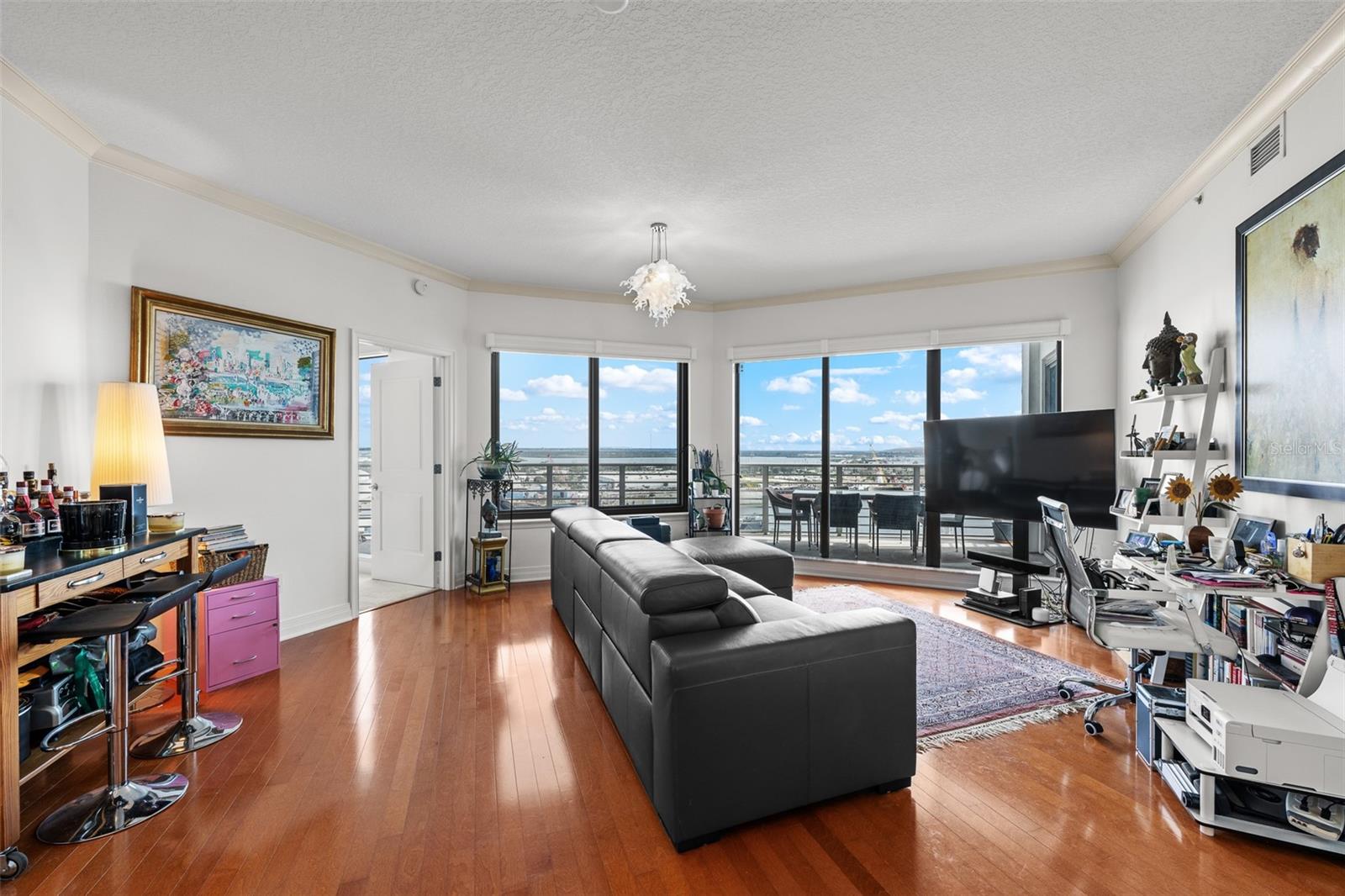 Image 7 of 56 For 1209 Cumberland Avenue 1705