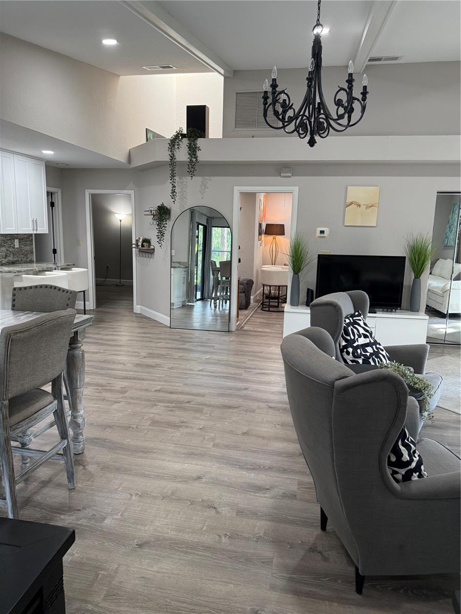 Image 16 of 35 For 35 Pinewinds Boulevard