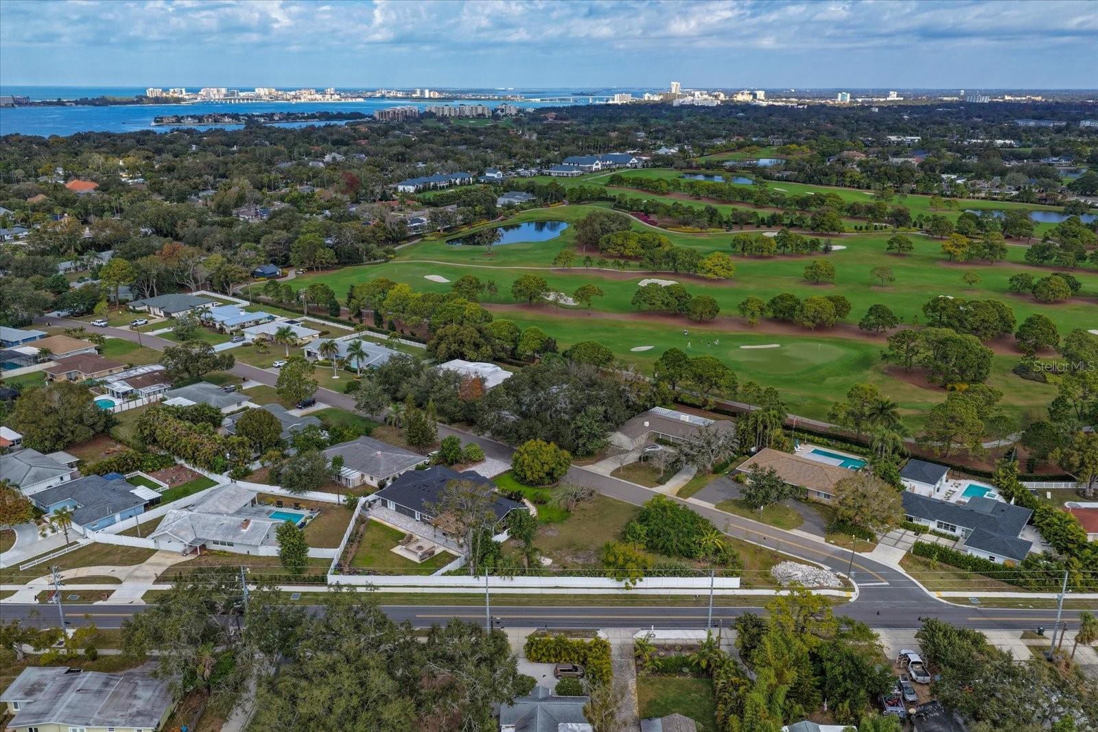 Image 2 of 4 For Pineland Avenue