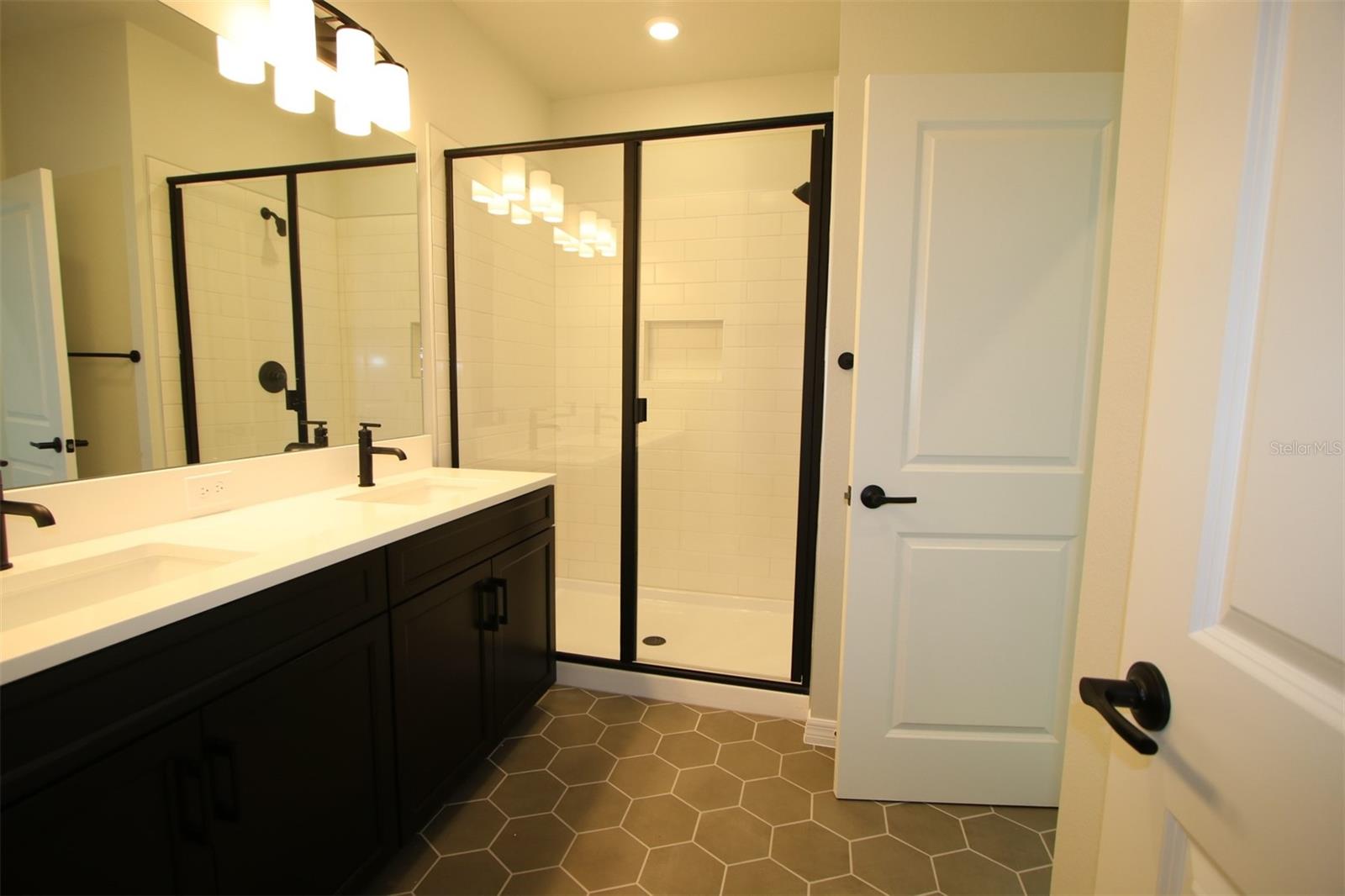 Image 11 of 36 For 4313 Roush Avenue