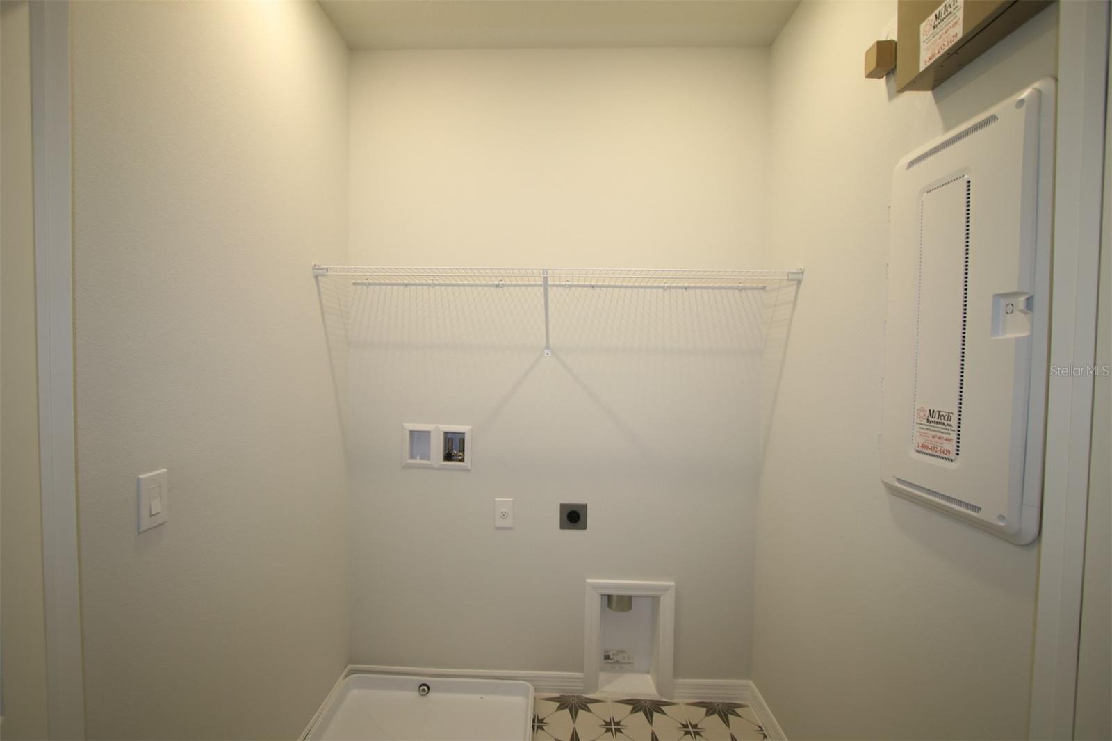 Image 16 of 36 For 4313 Roush Avenue