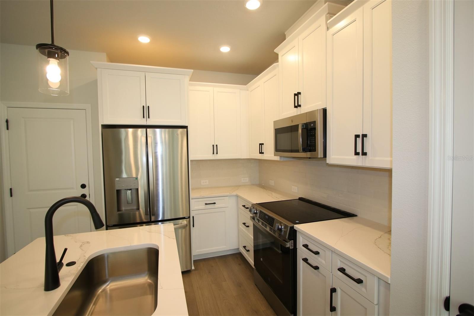 Image 5 of 36 For 4313 Roush Avenue