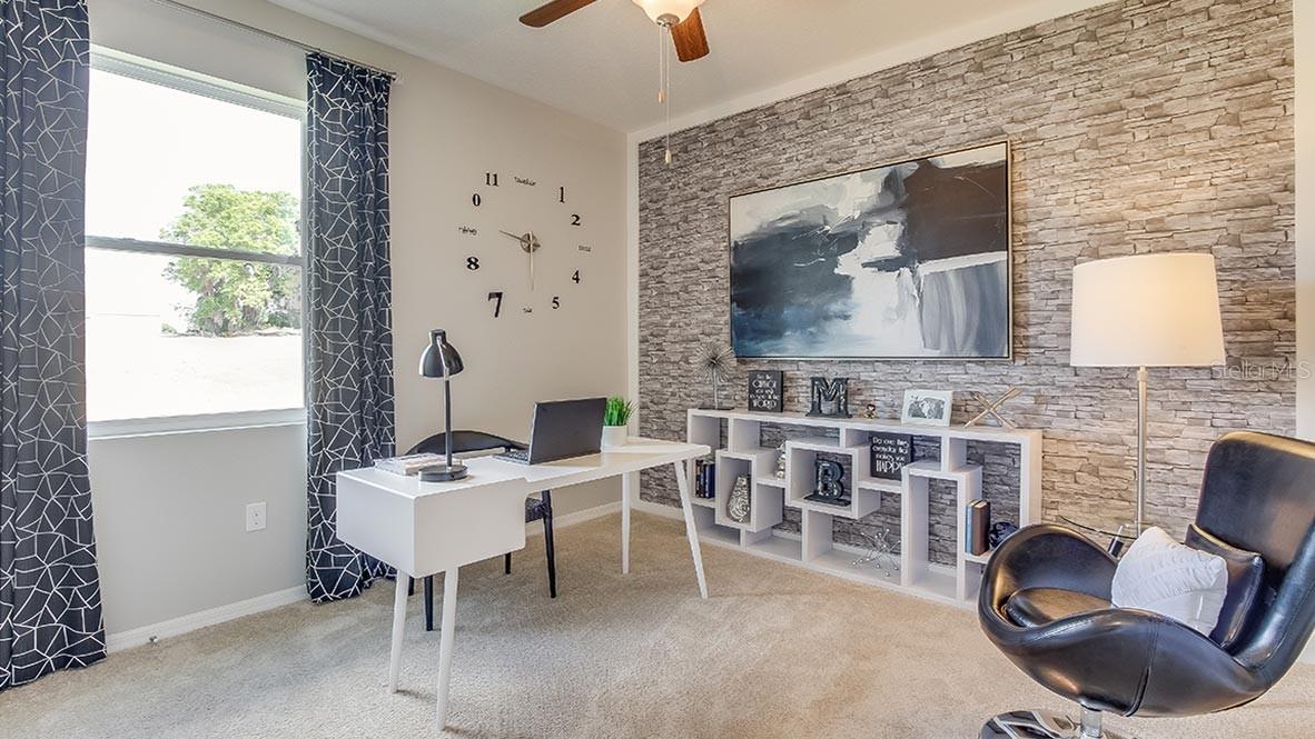 Listing photo id 6 for 3909 Sunny Spring Street