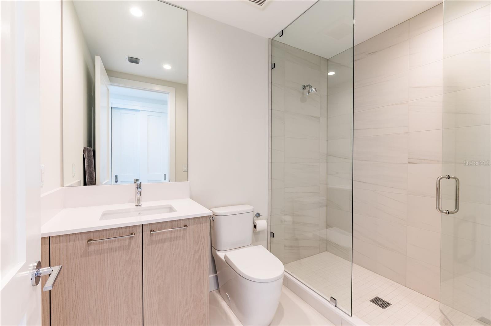 Image 22 of 66 For 275 1st Ave South  2606