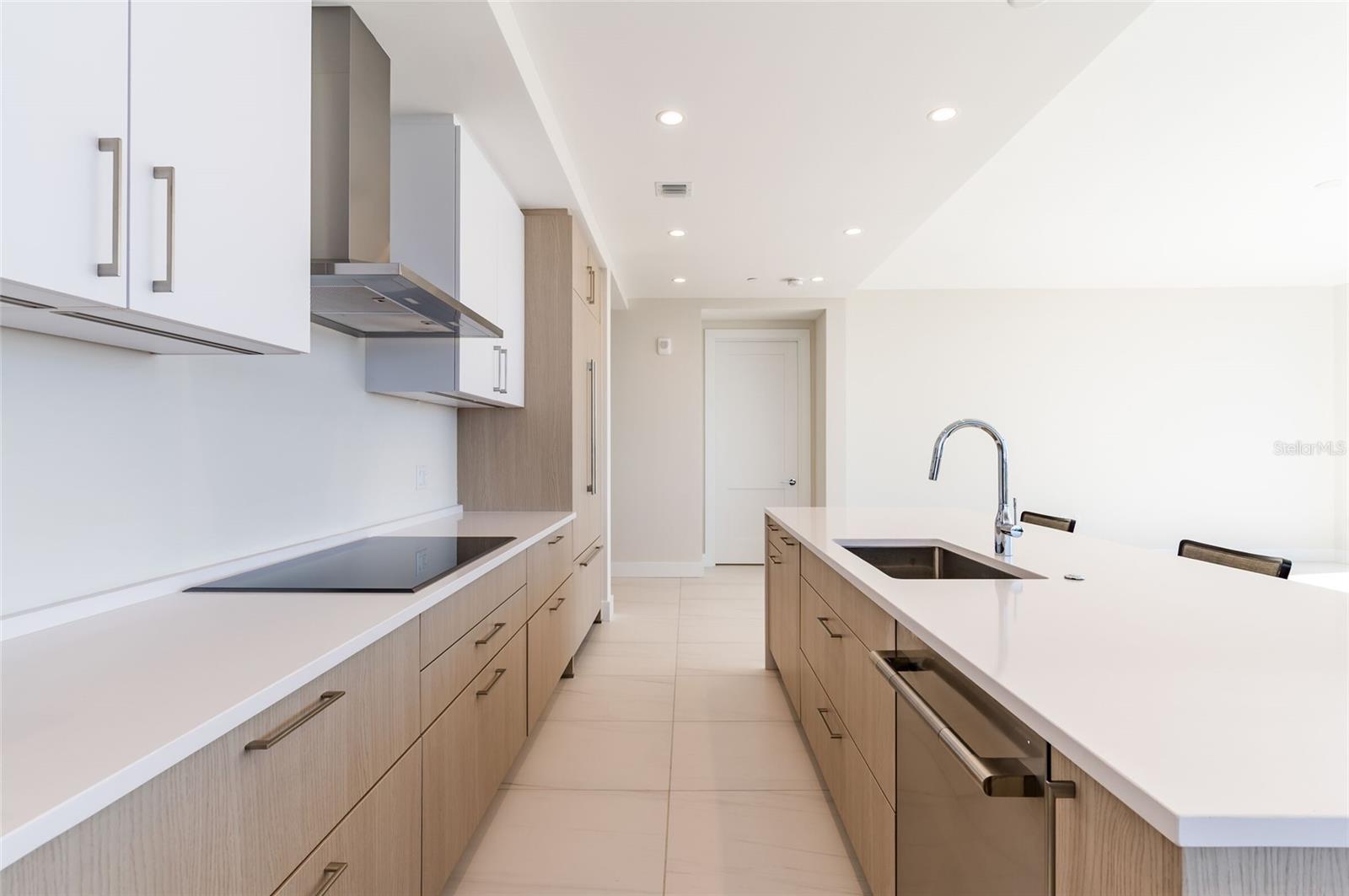 Image 6 of 66 For 275 1st Ave South  2606