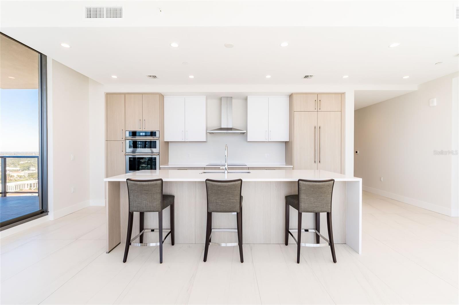 Image 7 of 66 For 275 1st Ave South  2606