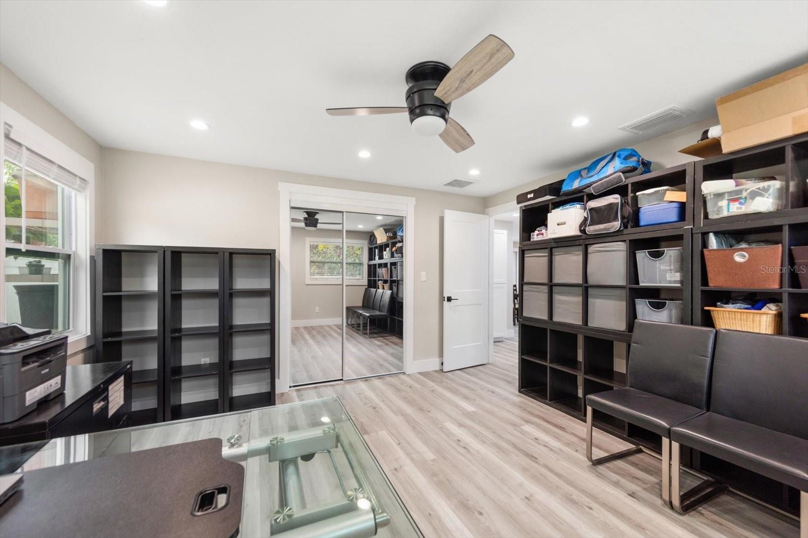 Image 31 of 48 For 623 Pineland Avenue