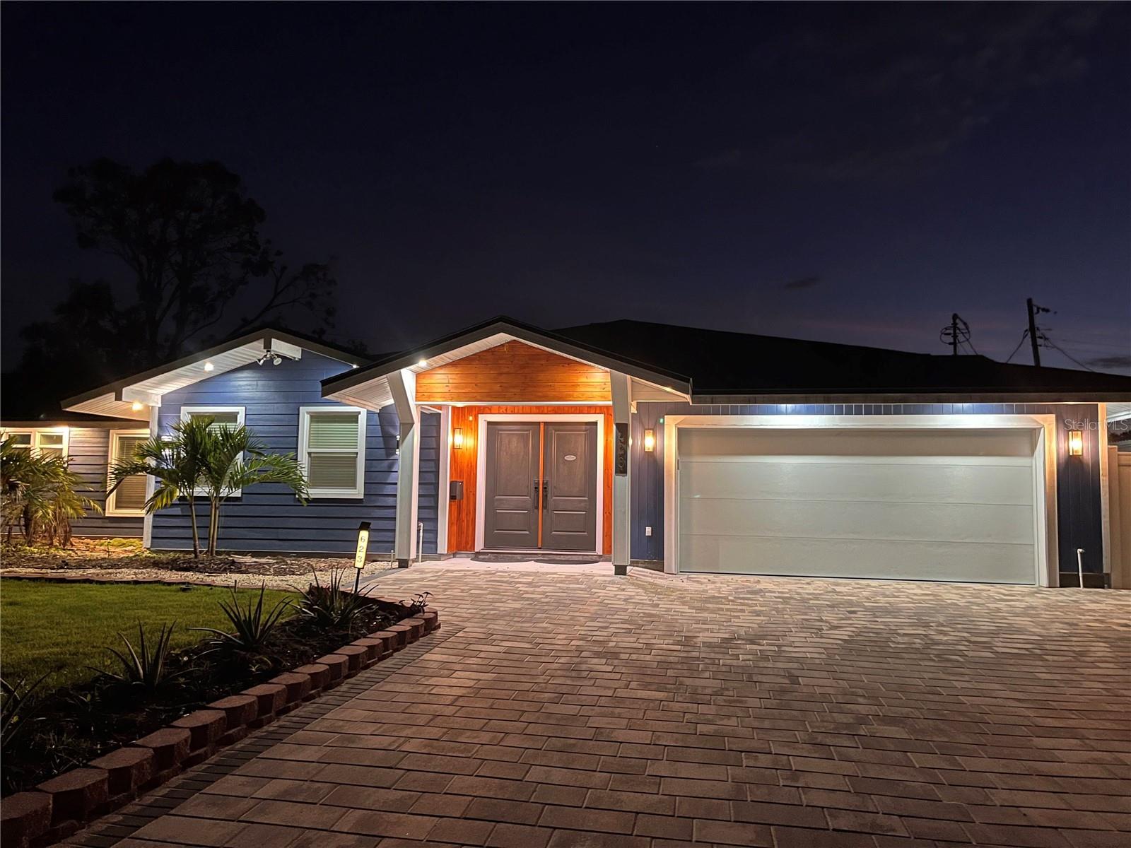 Image 4 of 48 For 623 Pineland Avenue