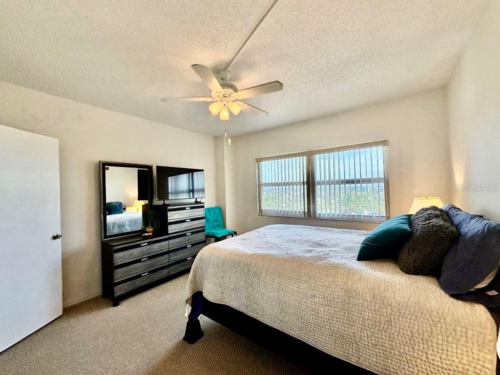 Image 17 of 41 For 880 Mandalay Avenue S702