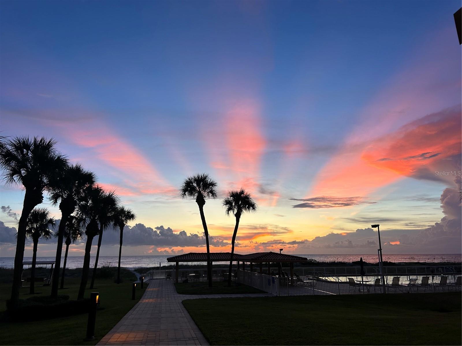 Image 38 of 41 For 880 Mandalay Avenue S702