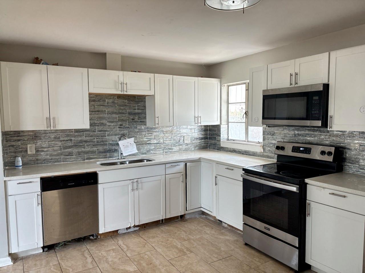 Image 8 of 15 For 2918 49th Street N