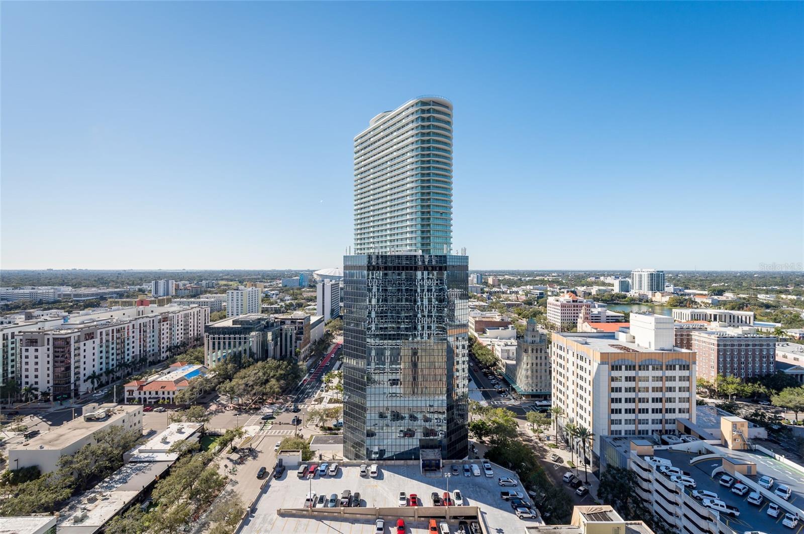 Listing photo id 29 for 275 1st Avenue South  2208