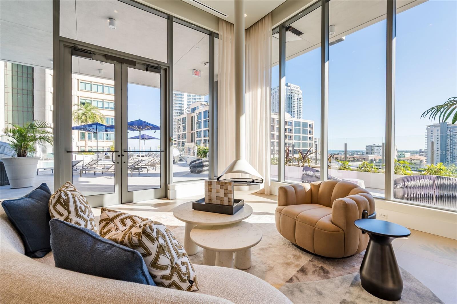 Listing photo id 51 for 275 1st Avenue South  2208