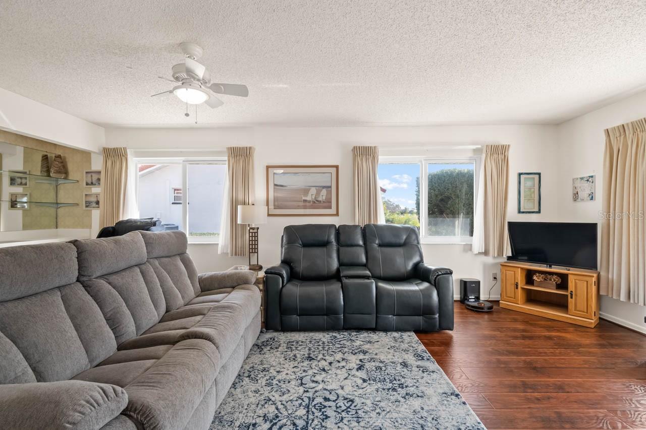 Image 15 of 47 For 703 Westmont Way