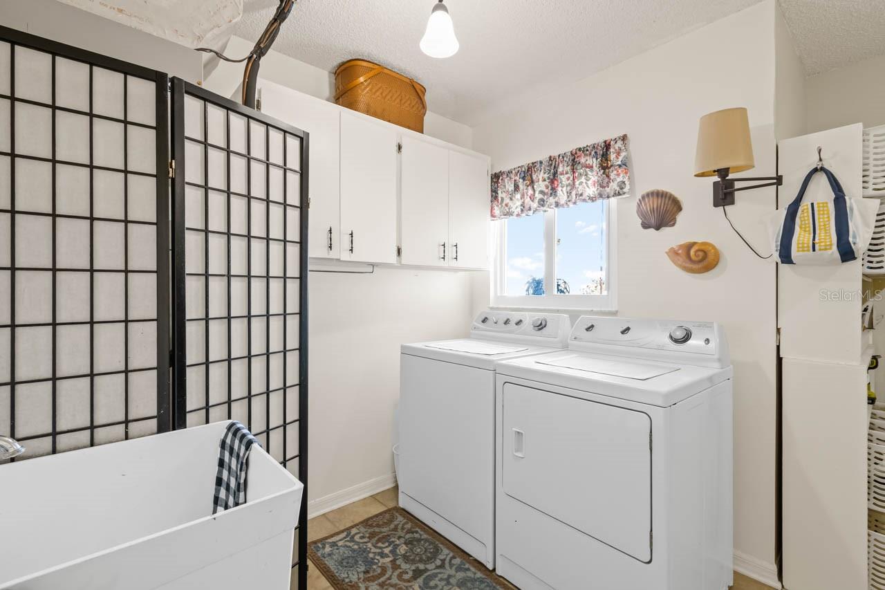 Image 31 of 47 For 703 Westmont Way