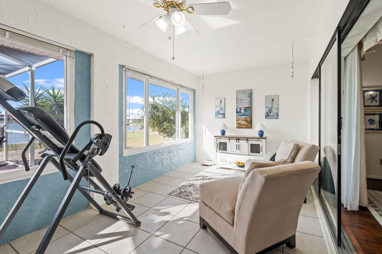 Image 9 of 47 For 703 Westmont Way