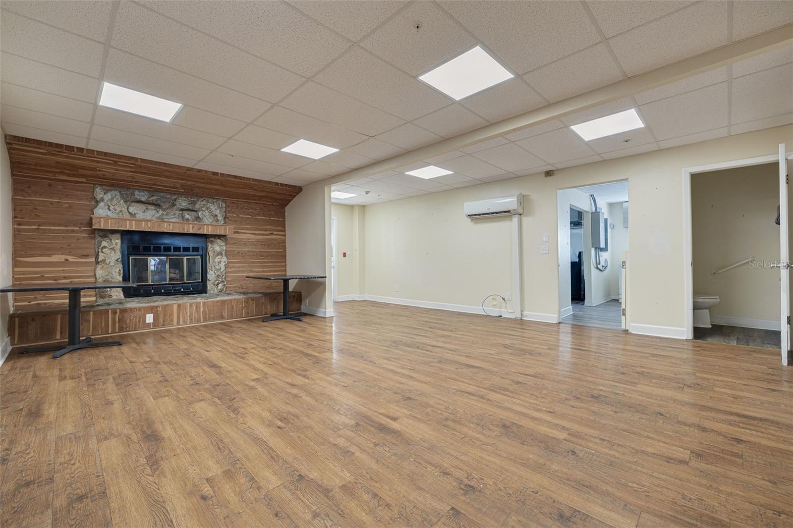 Listing photo id 9 for 220 Scotland Street