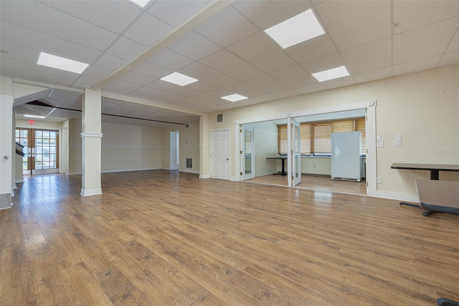 Listing photo id 10 for 220 Scotland Street