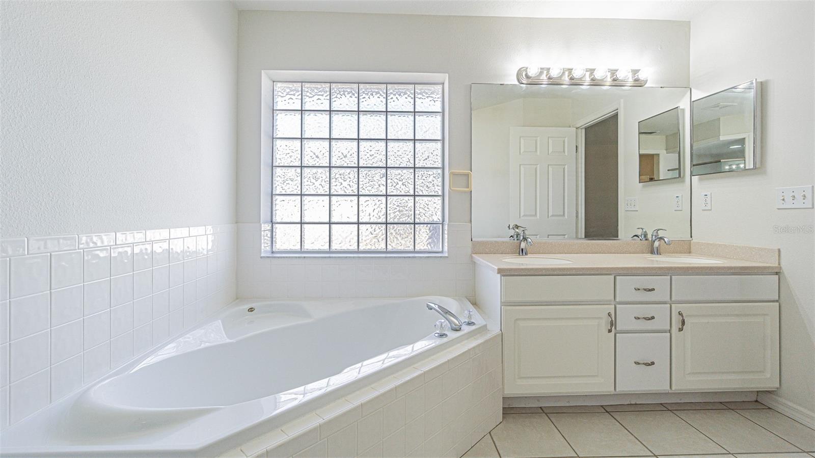 Image 22 of 34 For 10251 Moshie Lane