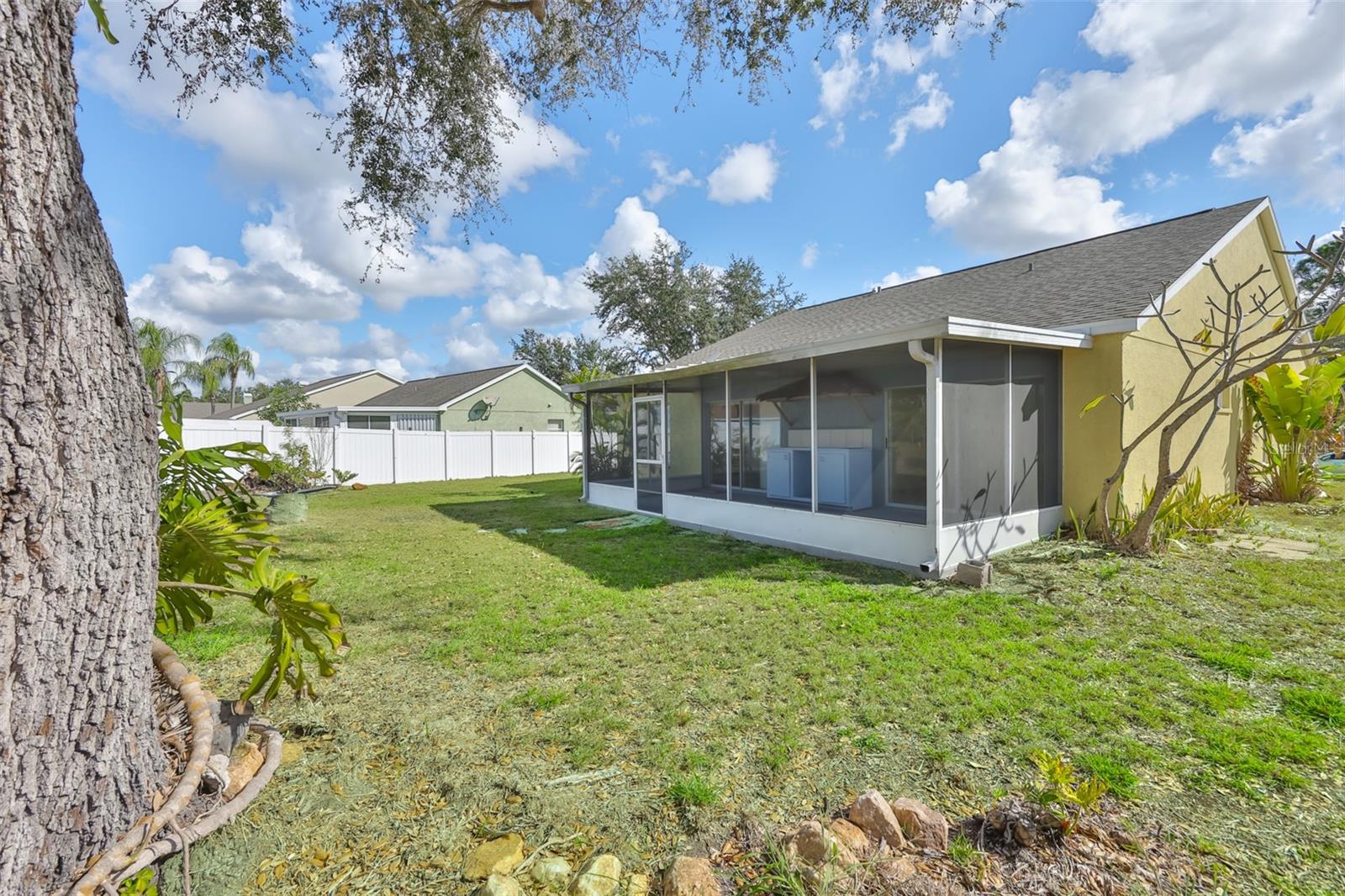 Image 27 of 34 For 219 Island Water Way