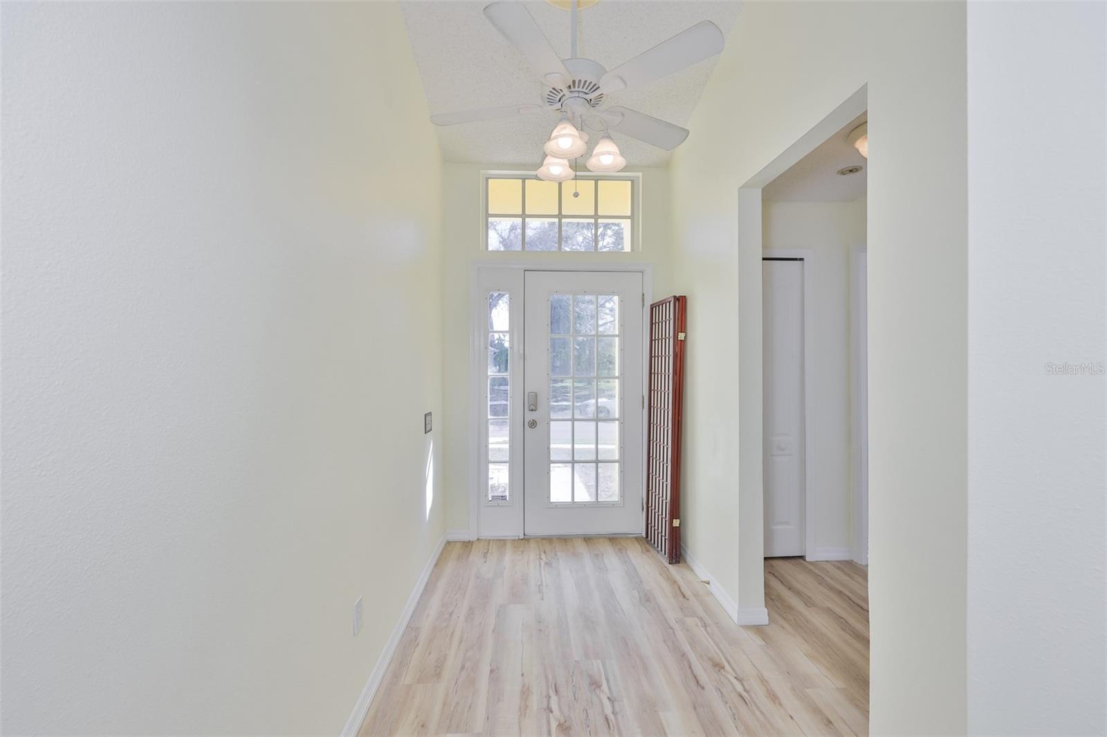 Image 4 of 34 For 219 Island Water Way