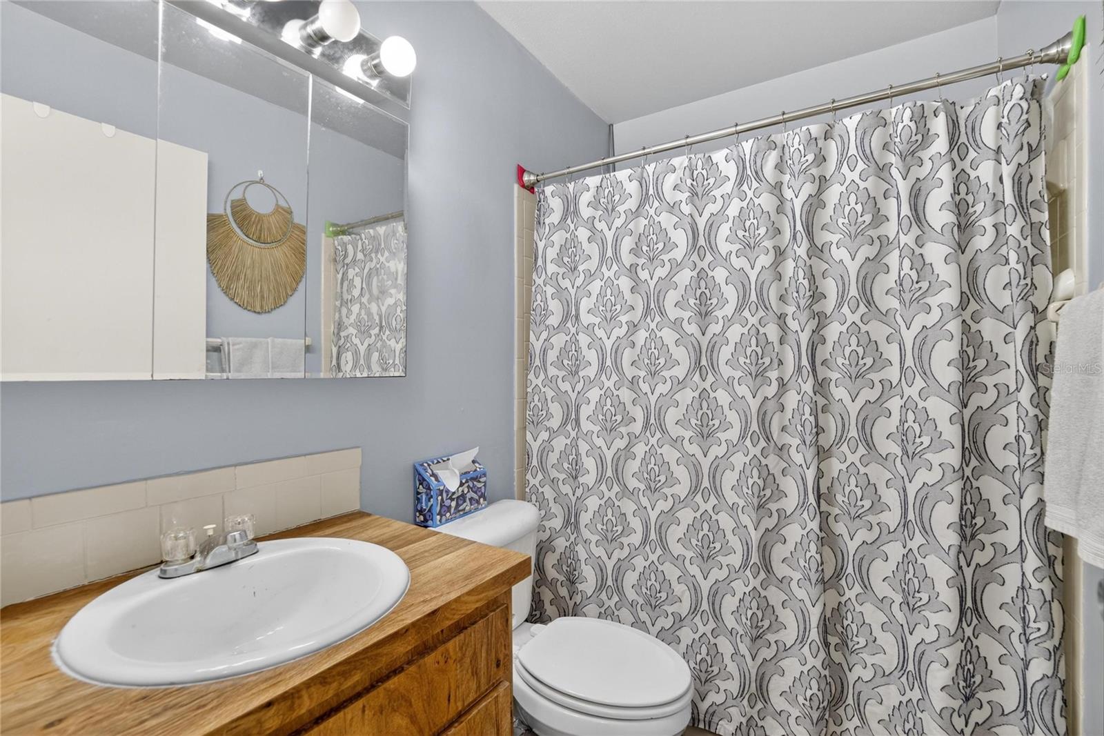 Listing photo id 11 for 11920 Dietz Drive 11920