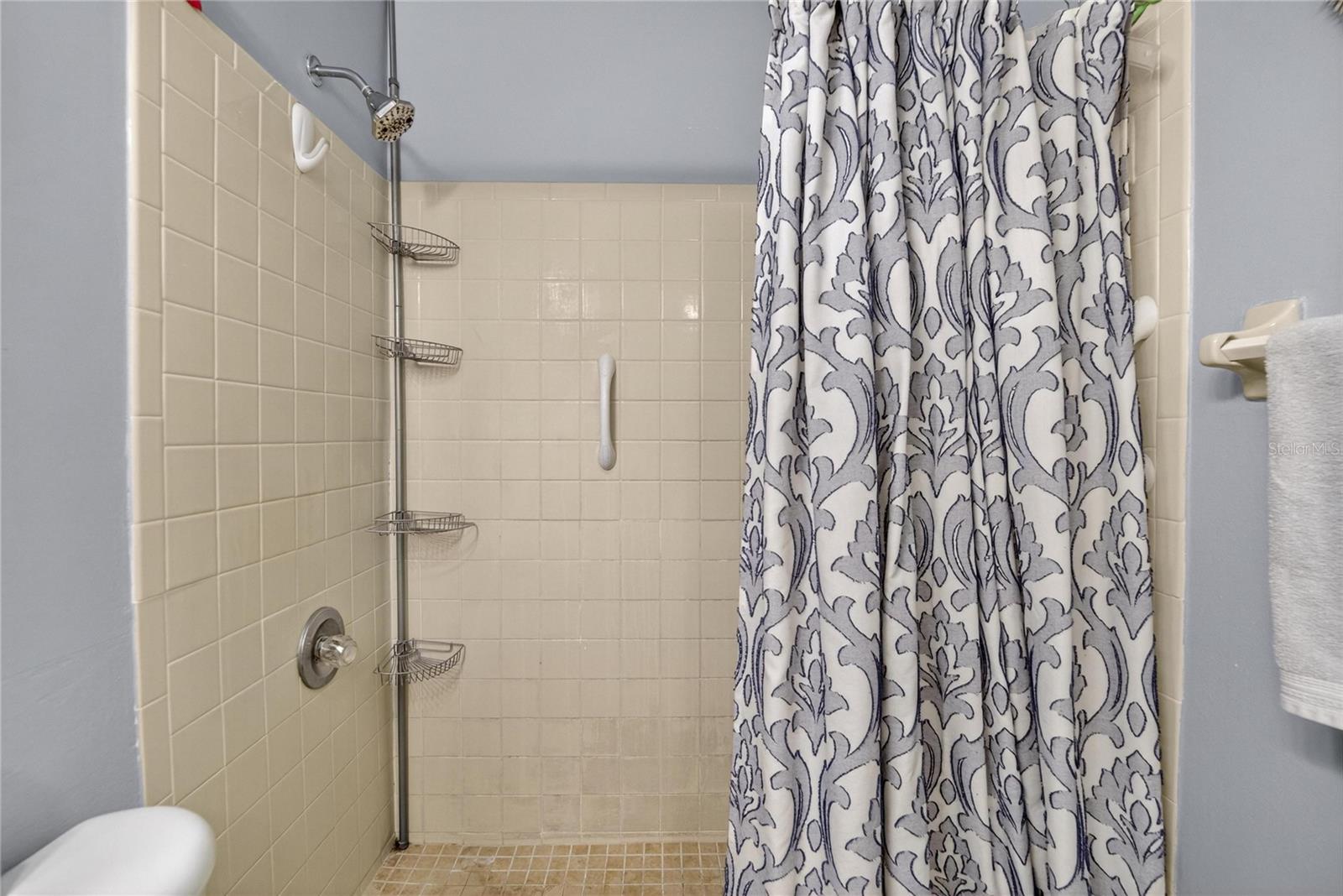 Listing photo id 12 for 11920 Dietz Drive 11920