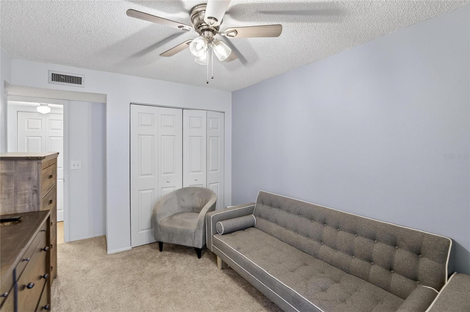 Listing photo id 14 for 11920 Dietz Drive 11920