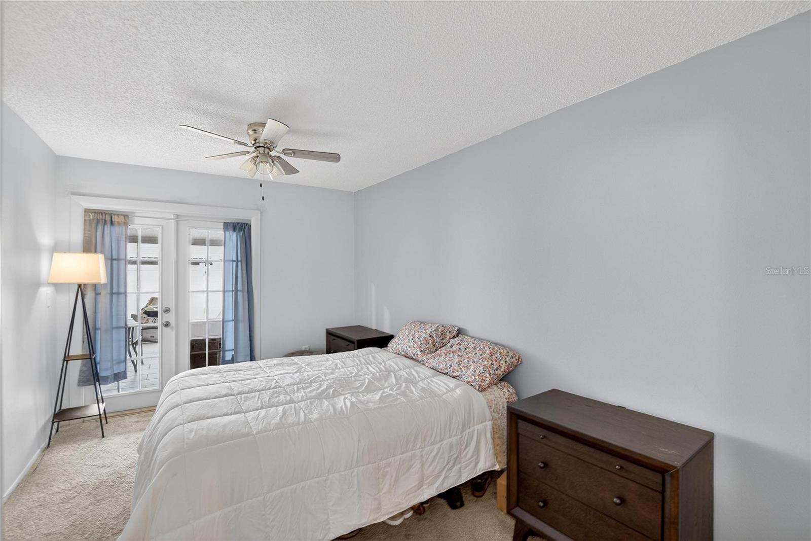 Listing photo id 15 for 11920 Dietz Drive 11920