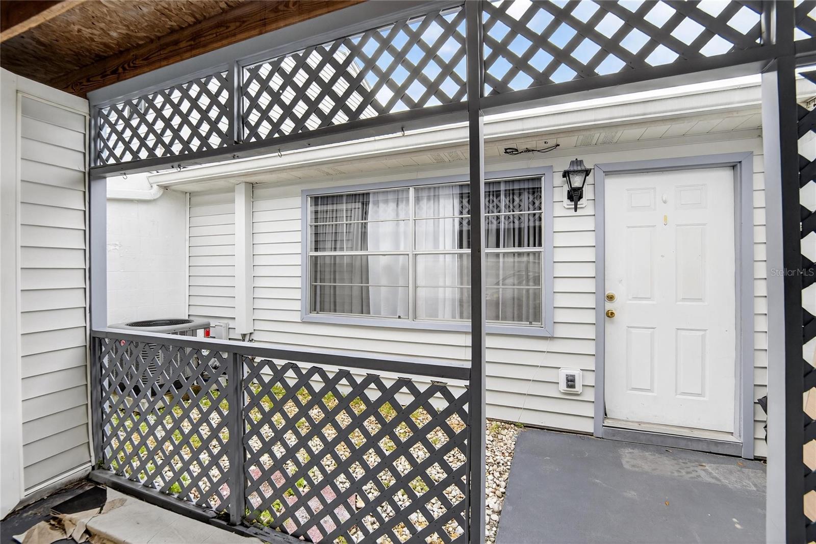 Listing photo id 24 for 11920 Dietz Drive 11920