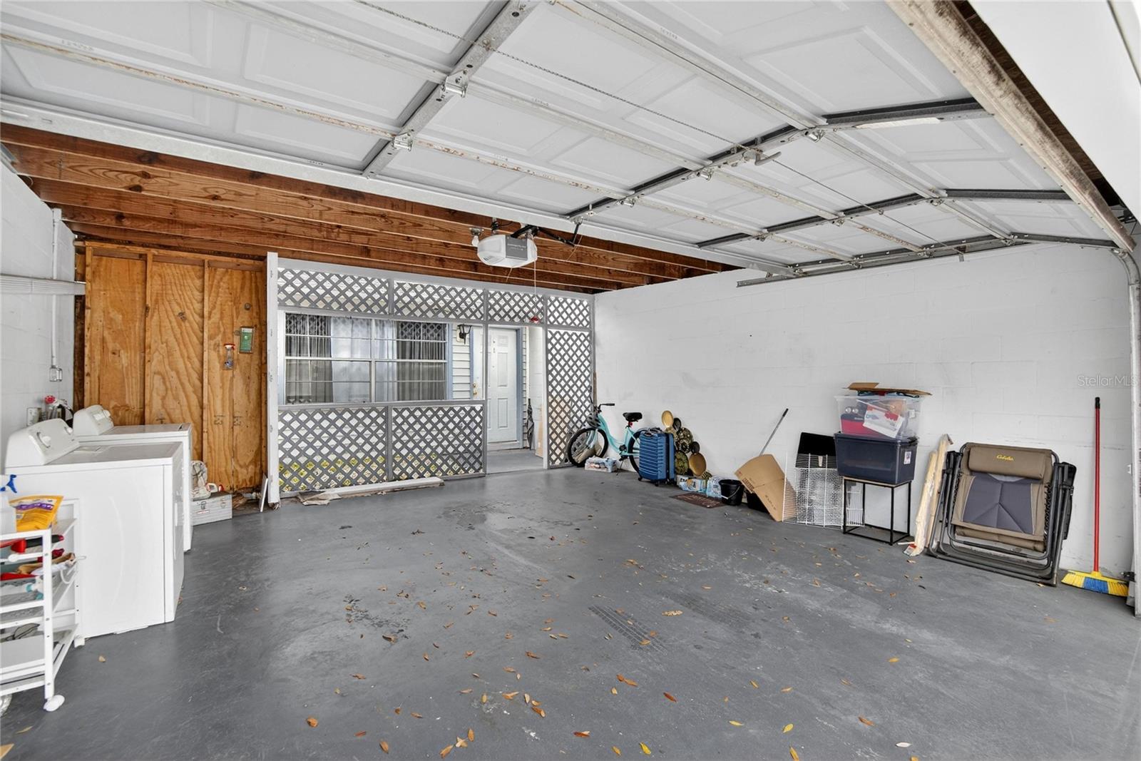 Listing photo id 27 for 11920 Dietz Drive 11920