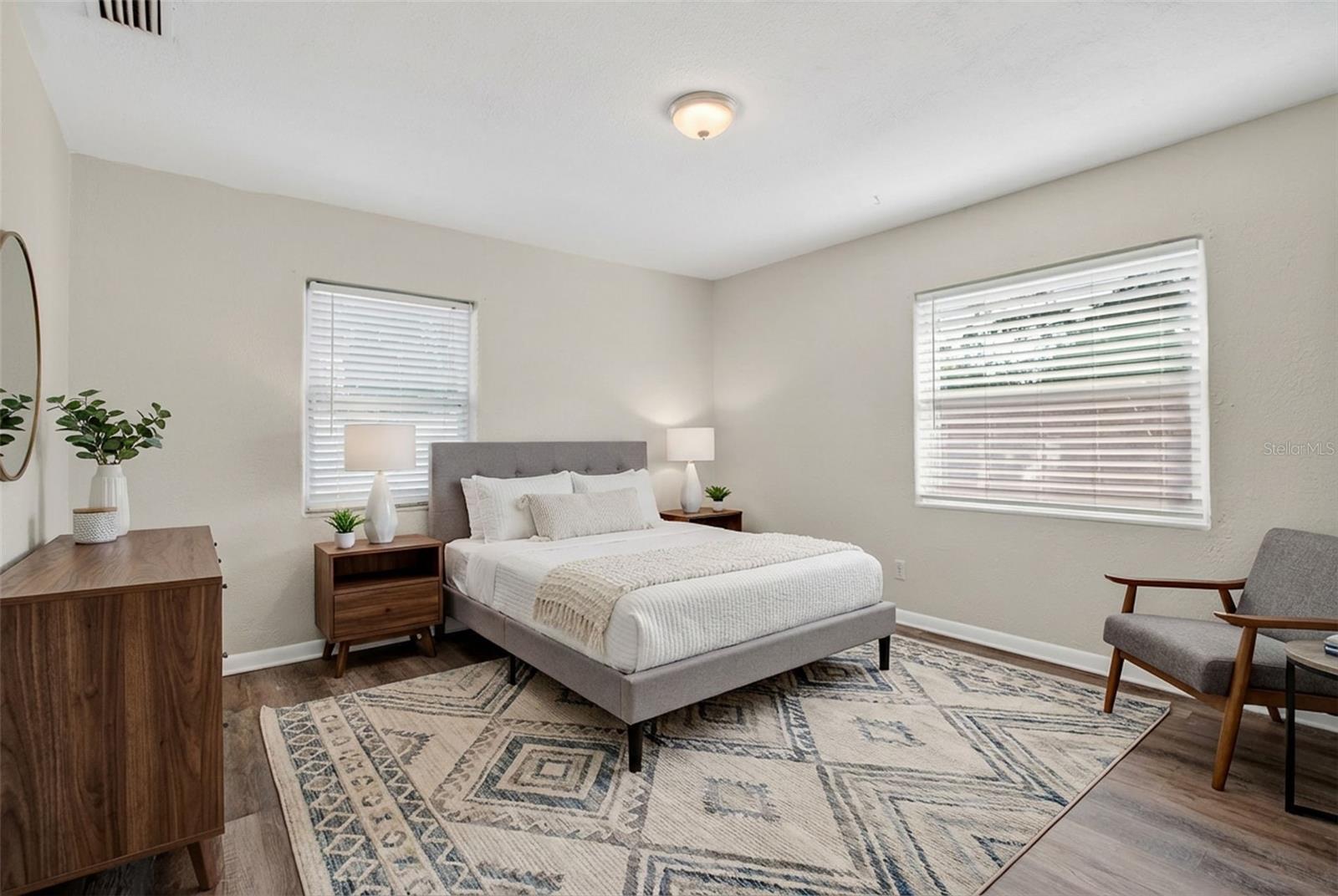 Image 8 of 45 For 1459 Pine Street