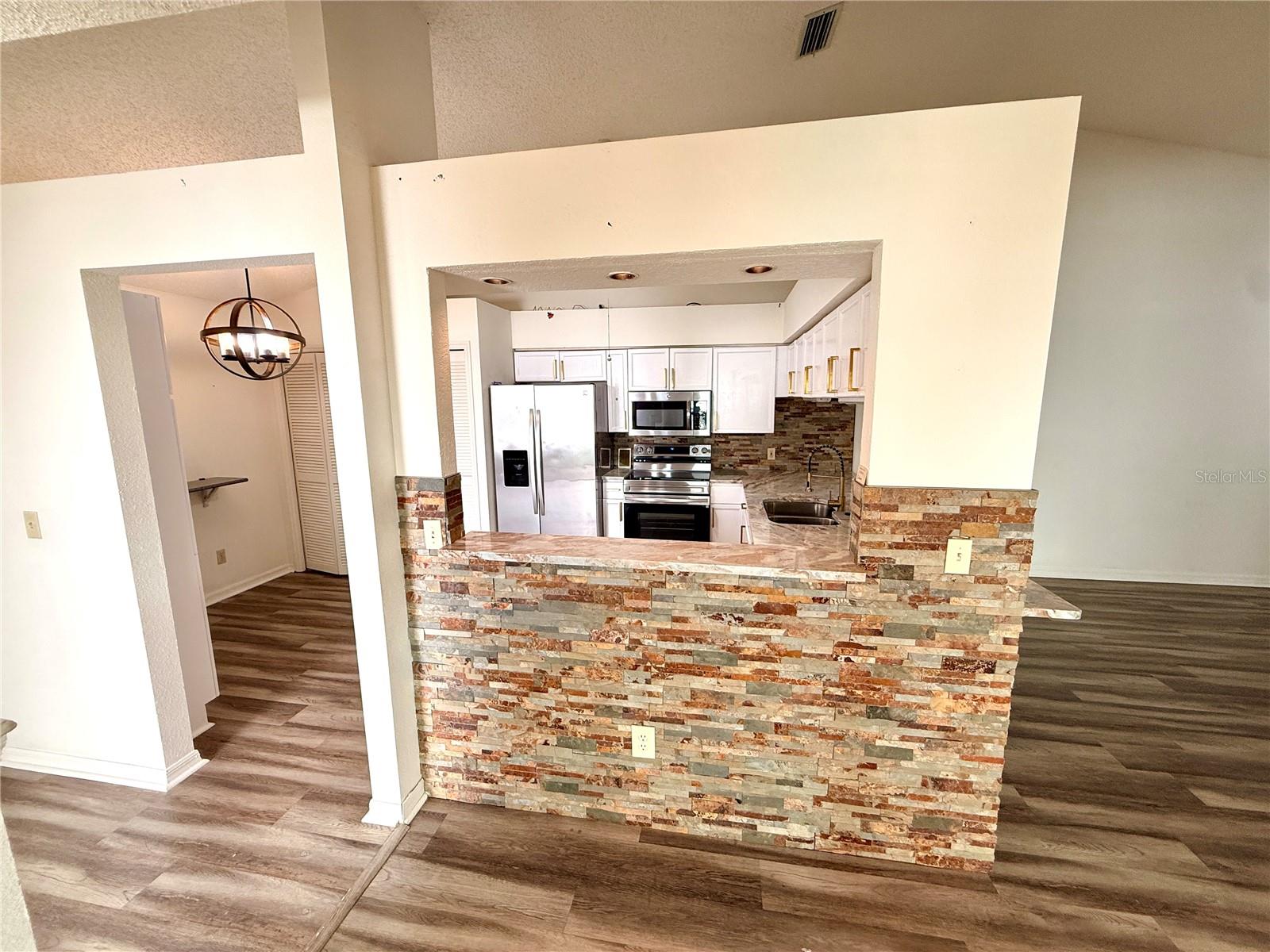 Image 11 of 68 For 2546 Pine Cove Lane